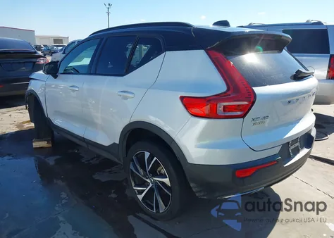 2020 Volvo Xc40 T4 R-Design из США, поврежденный, VIN YV4AC2HMXL2345850